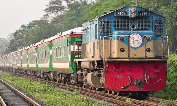 প্রবীণ ও প্রতিবন্ধীদের ট্রেন ভাড়ায় ২৫ শতাংশ ছাড় সোমবার থেকে
