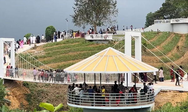 ঈদের ছুটিতে খাগড়াছড়িতে বাড়ছে পর্যটকের ভিড়