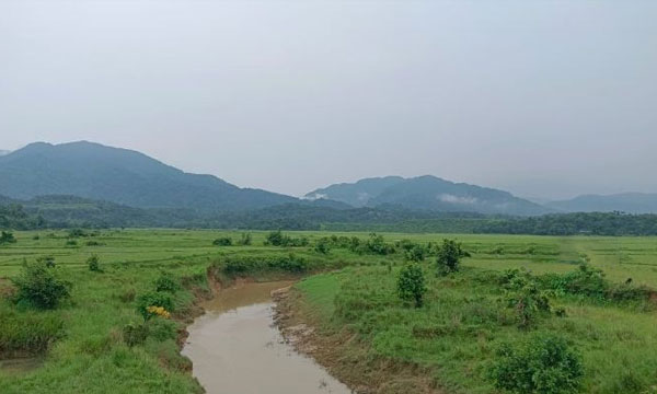 অবহেলায় পড়ে আছে প্রকৃতির রূপকন্যা লোভাছড়া