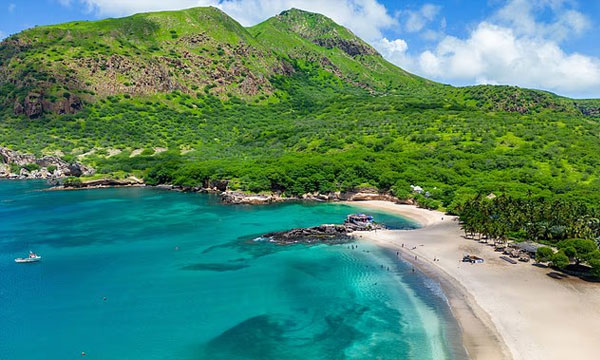 হয়ত বিশ্বকাপ জিতবে না, তবে এসব দেশে নেমেছে পর্যটকের ঢল