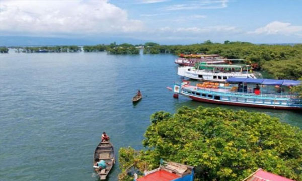 টাঙ্গুয়ার হাওরে পর্যটকদের সতর্কবার্তা, আপাতত ভ্রমণ এড়িয়ে চলার আহ্বান