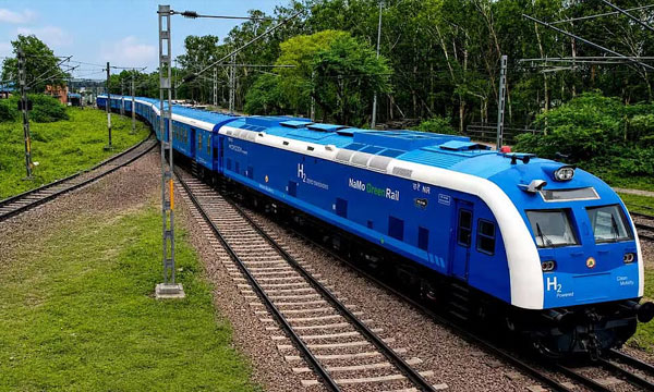 হাইড্রোজেন জ্বালানির ট্রেন চালু করল ভারত