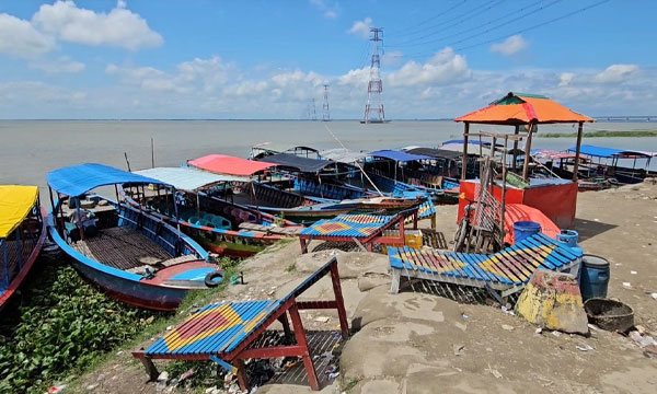 টোল নৈরাজ্যে কমছে শিমুলিয়া ঘাটে পর্যটক, ক্ষতির মুখে স্থানীয় পর্যটন ব্যবসা