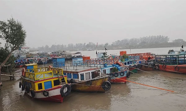 সুন্দরবনে পর্যটকবাহী নৌযানে মানতে হবে যেসব নির্দেশনা