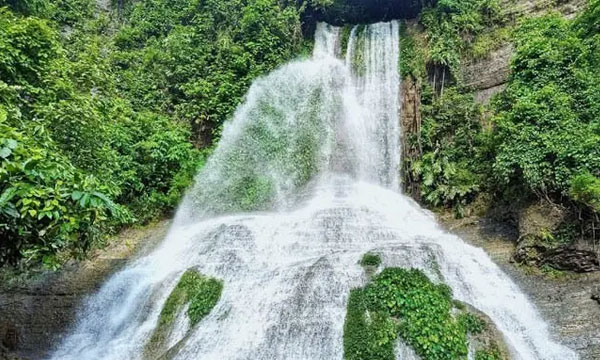 চার ঝরনার দেখা মিলবে মিরসরাইয়ের নাপিত্তাছড়া ট্রেইলে