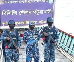 দিয়াবাড়ি থেকে চুরি হওয়া পর্যটন বোট মিলল পটুয়াখালীতে