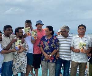 টাঙ্গুয়ার হাওরে ‘জল হাওর একতারা’ কাব্যগ্রন্থের পাঠ-উন্মোচন
