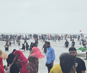 কক্সবাজার সৈকতে ১২ বছরে জীবিত উদ্ধার ১,০৪৩ পর্যটক
