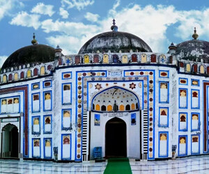ইতিহাসপ্রেমীদের ভ্রমণ তালিকায় রাখতে পারেন আরিফাইল মসজিদ