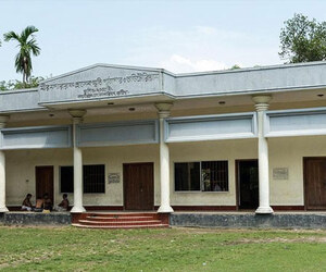 মীর মশাররফের জন্মভিটা, ঘুরে আসুন লাহিনীপাড়া