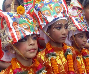 নেপালের সা পারু উৎসব: মারা যাওয়া প্রিয়জনকে আনন্দের বিদায়